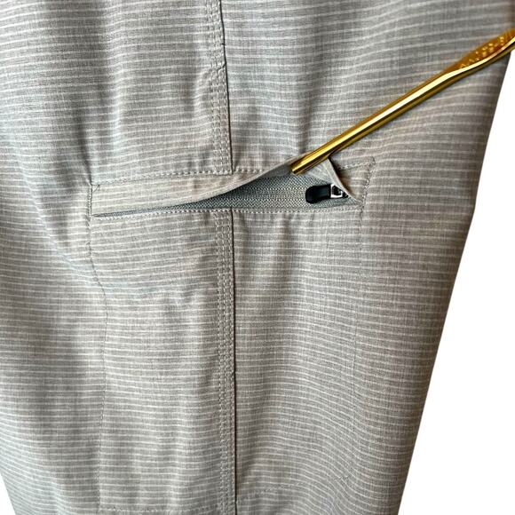 O'NEILL 11" Crossover Hybrid Shorts in Gray Men's 30" Waist - Picture 7 of 12